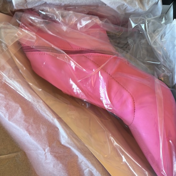 NIB Eloquii hot pink neoprene ankle boots, size 11W - Picture 3 of 5